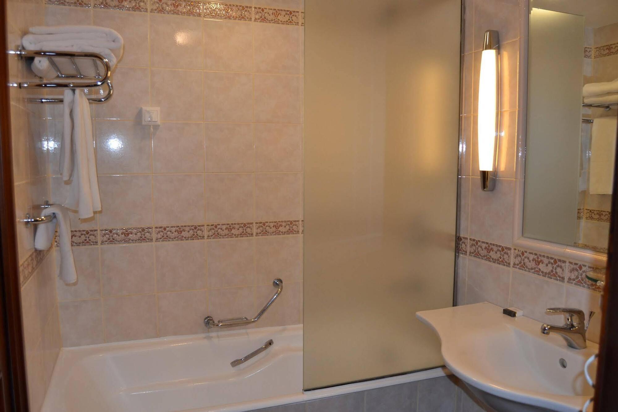 Sarıkamış Ekinata Grand Toprak Hotel מראה חיצוני תמונה